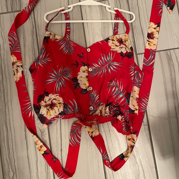red floral cropped cross over tank top - Picture 3 of 4